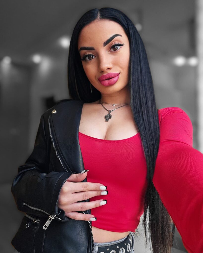 alyonka_sergeeva_995_1746637335_3627379337389558440_7397518821