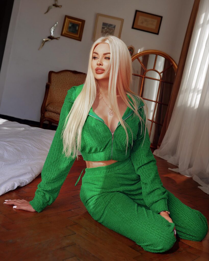 anastasiiabod_1693142569_3178632715951402415_1431905094