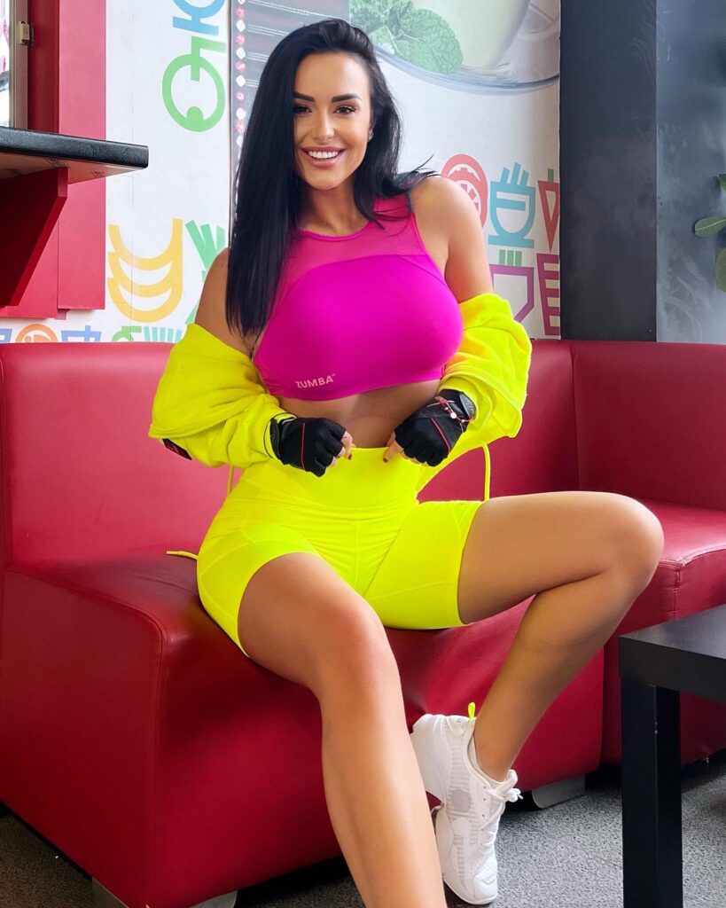 anna_molnar_ua_1701354644_3247520592196423896_3929555520