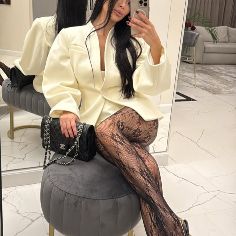 brunette___8_1741029854_3580340380173134908_1595544623