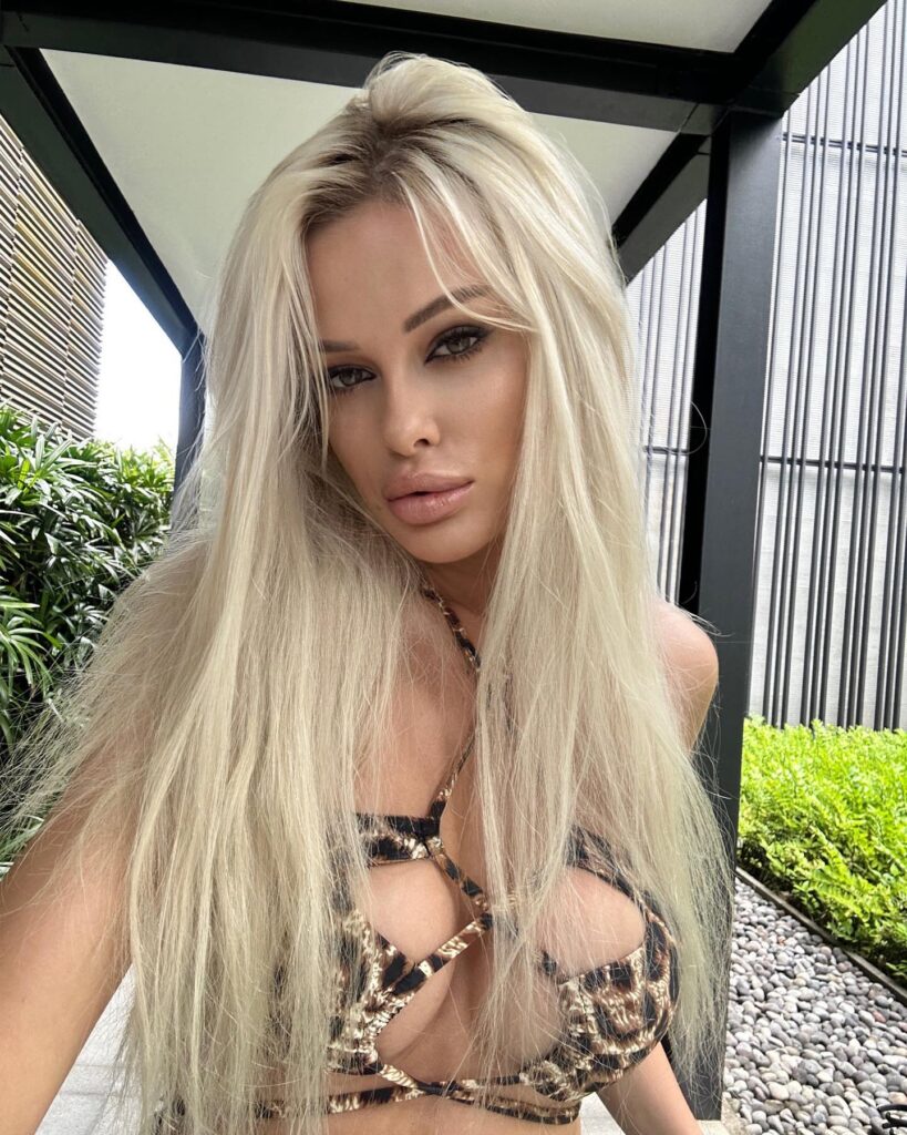 __dasha__one_1676390645_3038107388838941531_227462668