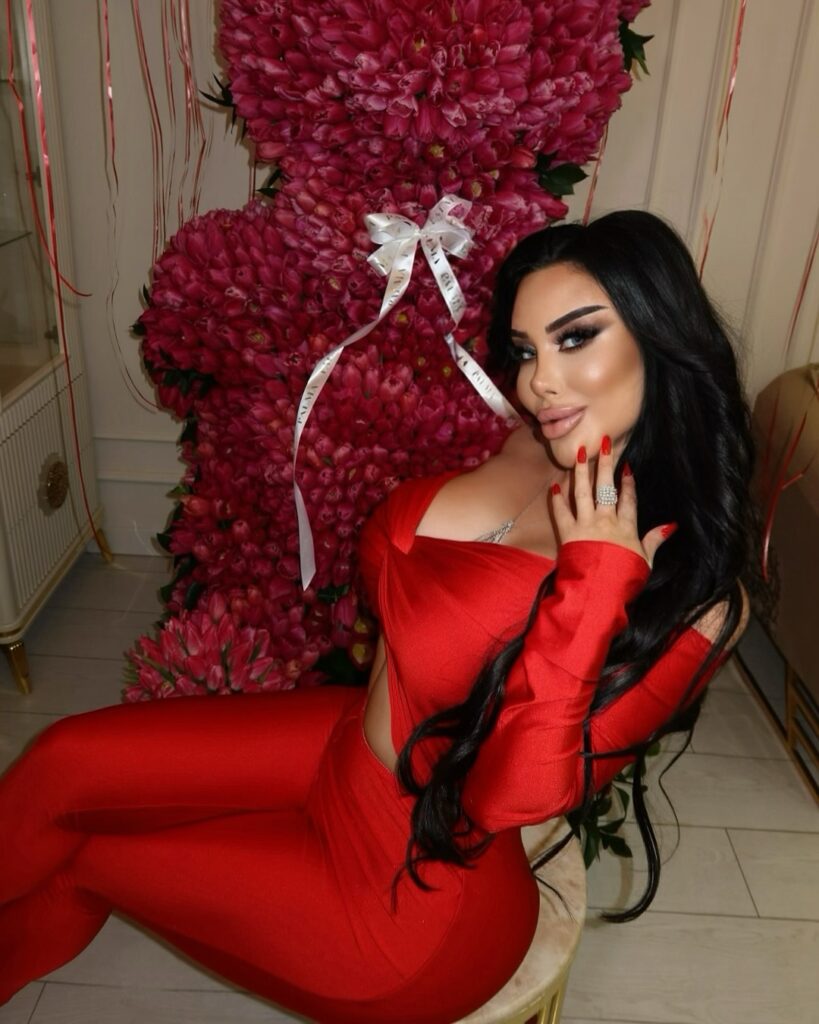 kamillashermuh_1739724434_3569389720857409538_528190490