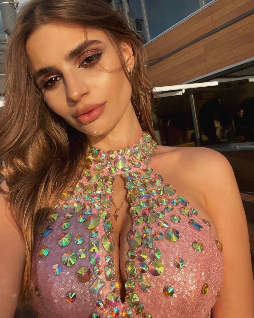 katemerrr_1634653013_2687986757574494404_15759634