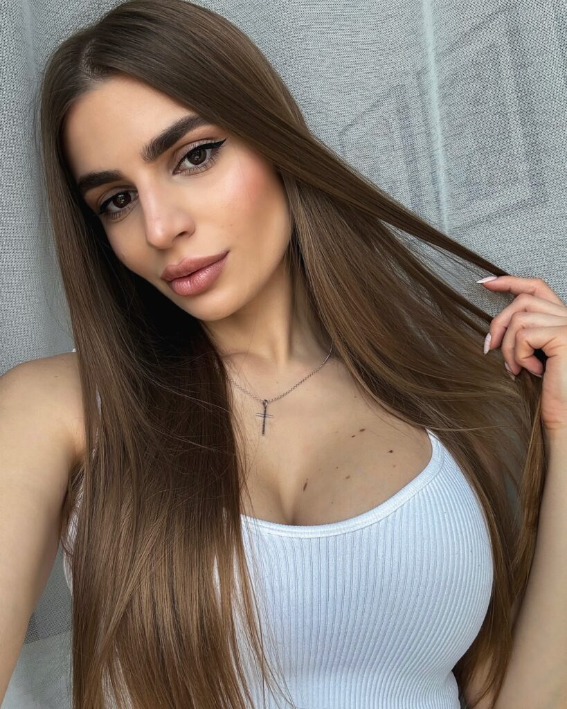 katemerrr_1713883626_3352621314274131239_15759634