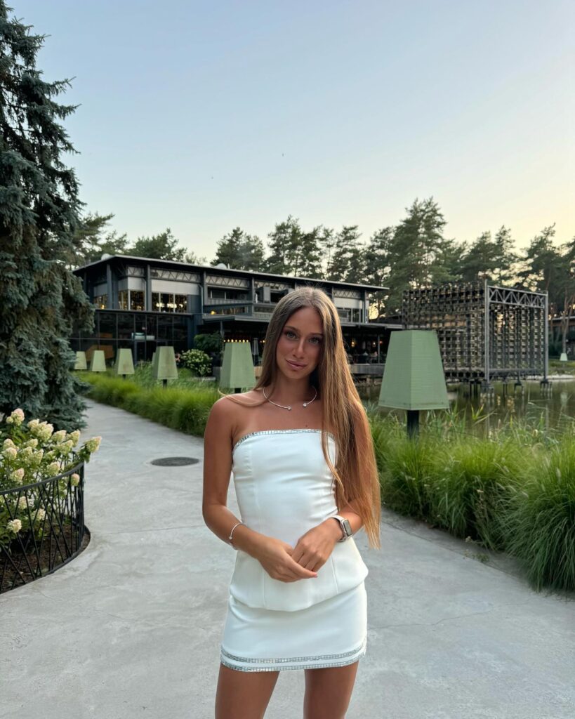_kkkkamila_1723928229_3436881545274852649_10122674091