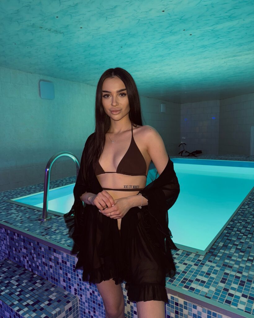 kristina_kalanzhova_1737493531_3550675546179947916_2230759095