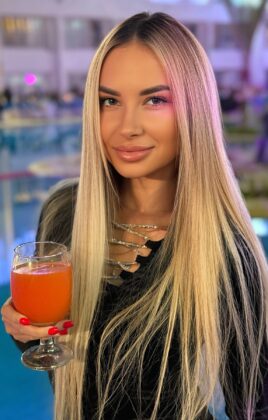 Алана (645) Алана (645)