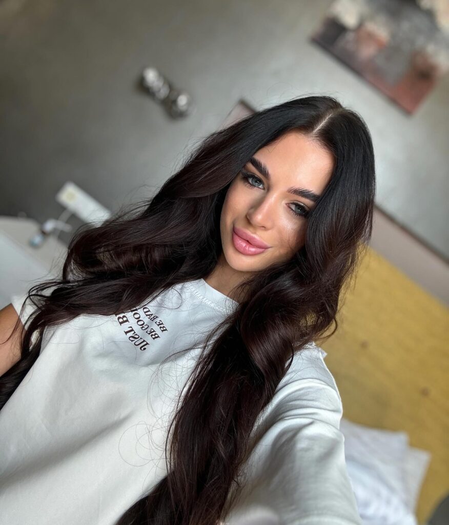 _margoshaaa_1727093732_3463435715104694918_1554320069