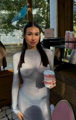 Olivia (431) Olivia (431)
