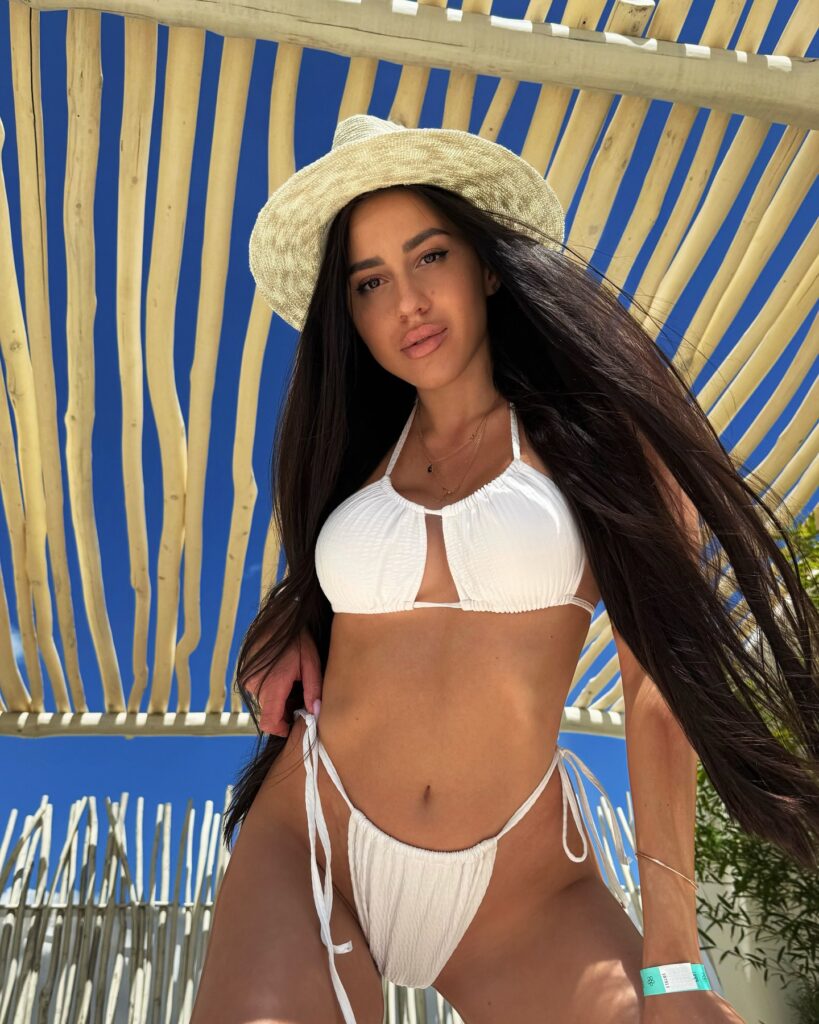 poulina_syt_1747840552_3637472653602806829_1371268772