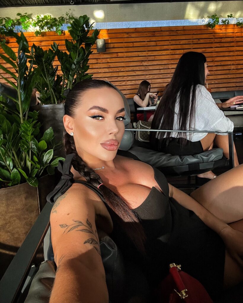 reanna_permanent_number1_1736693006_3543960260290300723_279732149