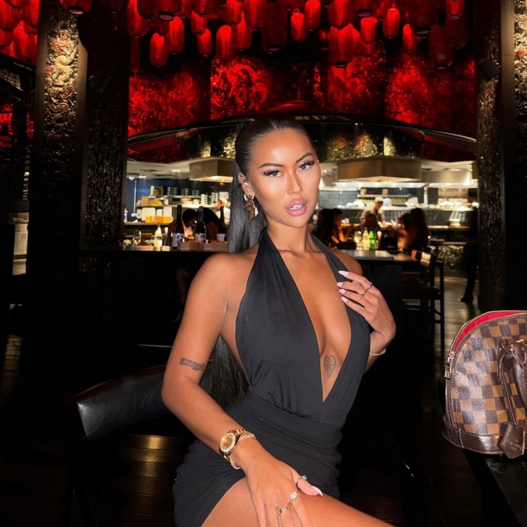 rosiexpoole_1726676036_3459931828335826991_414476367
