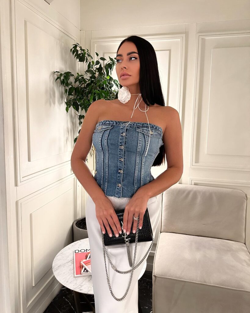 veronika_evans17_1692005255_3169092232793902314_2366023930
