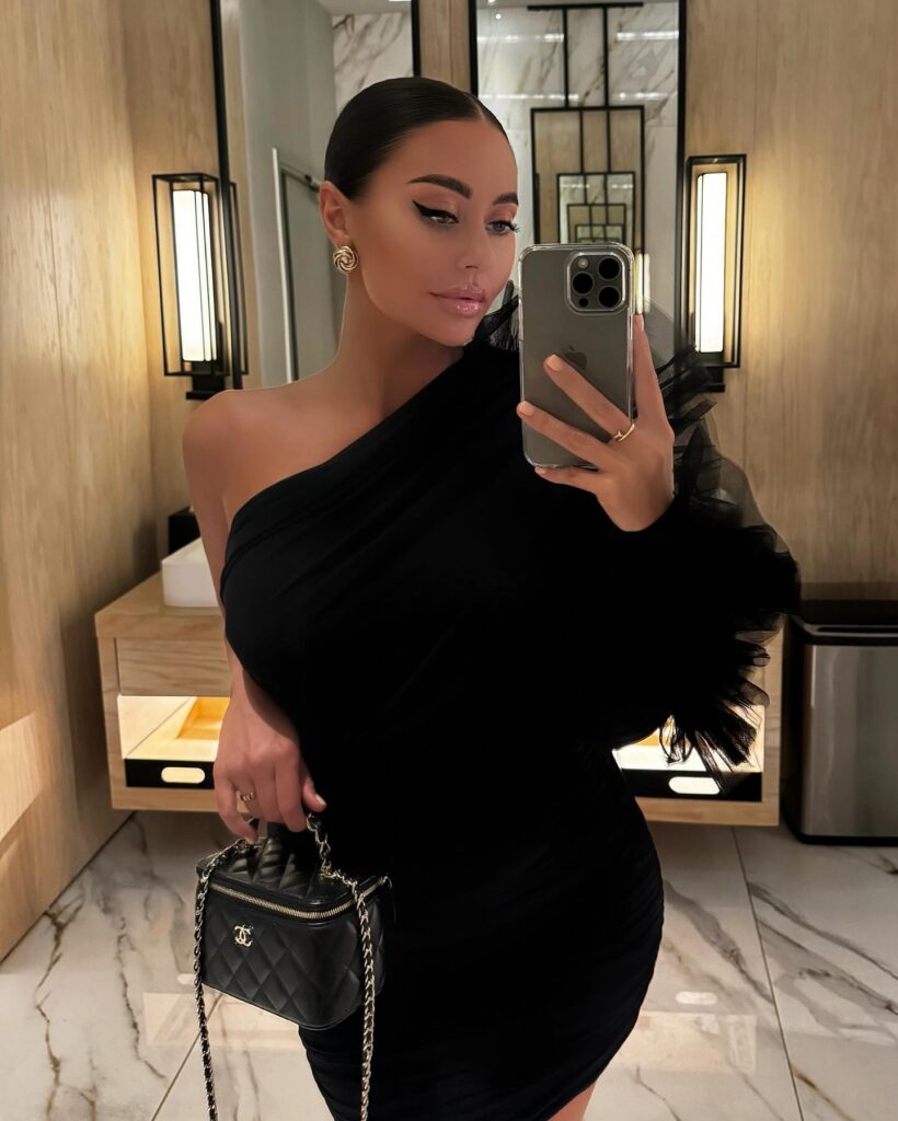 veronika_evans17_1722164896_3422089643772891615_2366023930