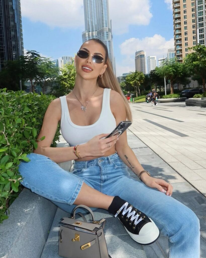 vlada_ly__1709393127_3314952272474497664_48490306636