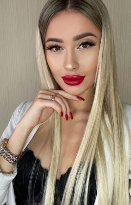 Агата (234) Агата (234)