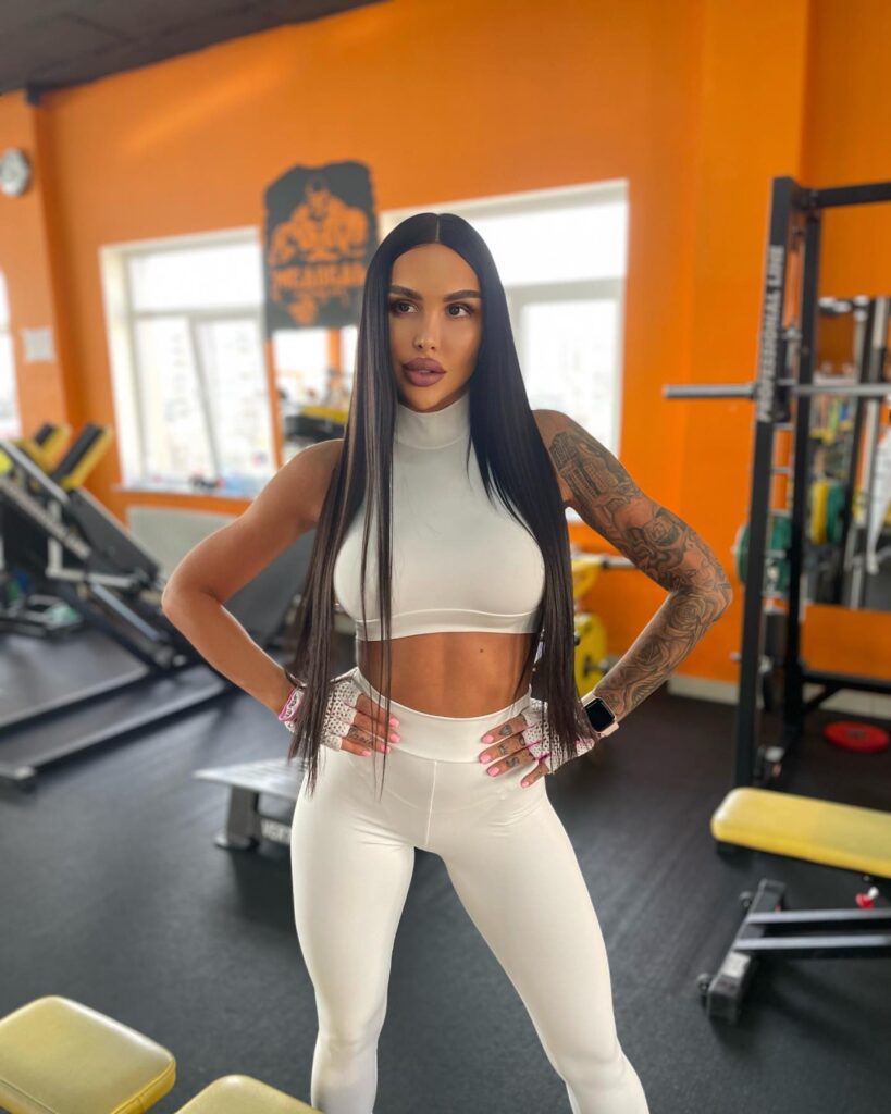 karmelitta__escobar_1648742233_2806175700961250888_46409056443