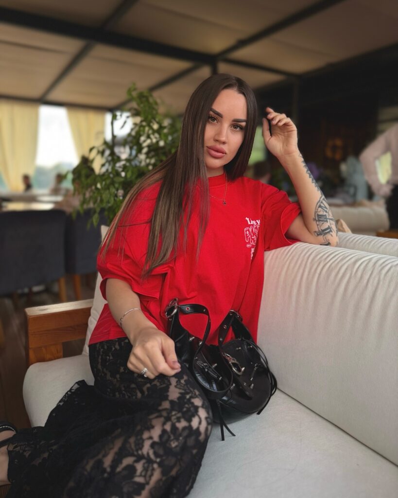 katyapozdnyakova37_1749065941_3647751965287607738_1573698893