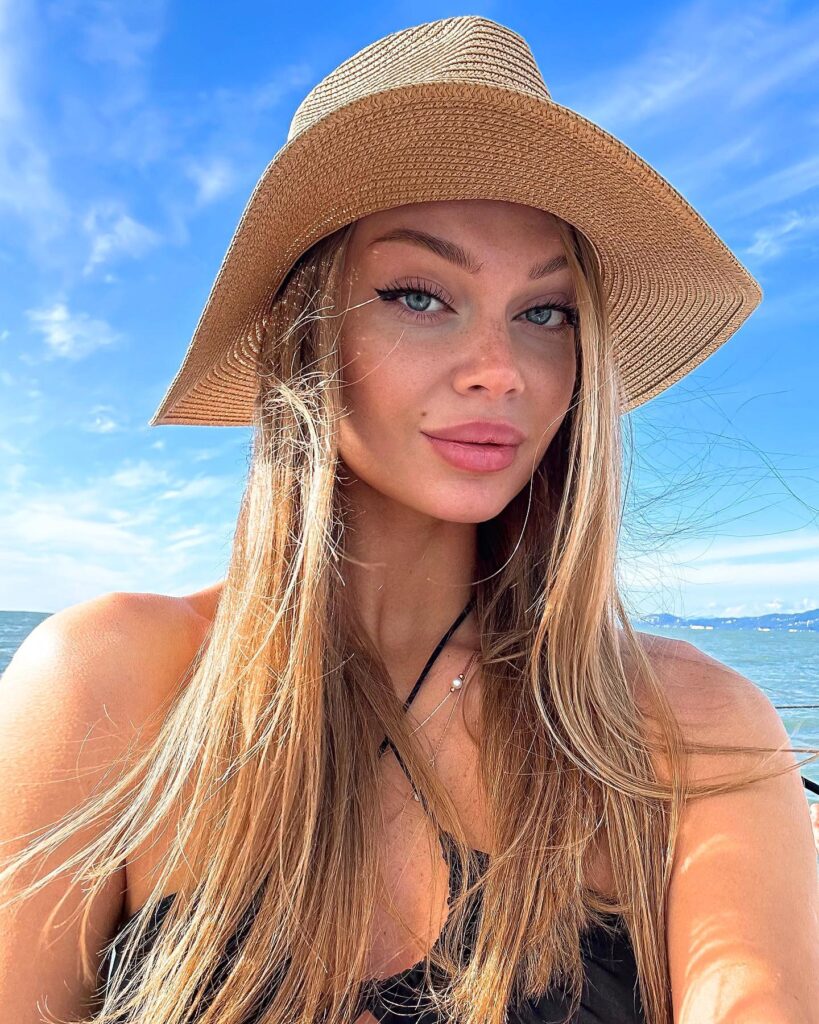 _katyareznikova__1670350321_2987437483968998571_2239816698
