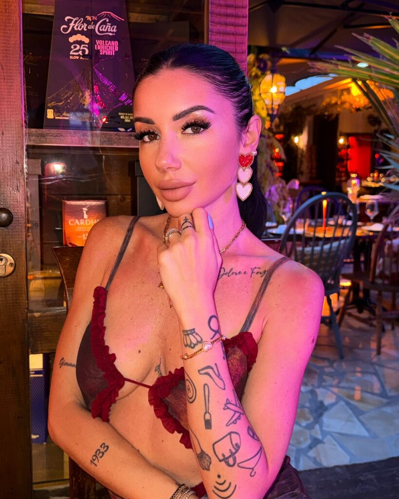 laralazia_1749457019_3651032562097306731_5542802450