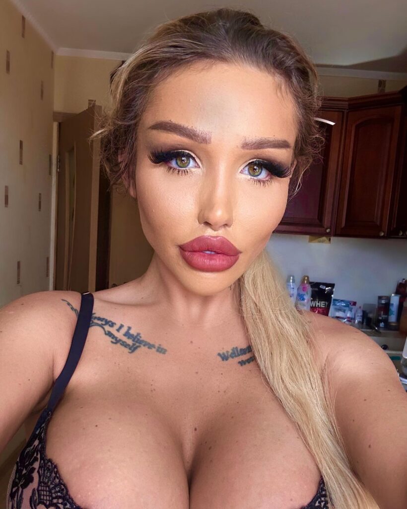 melani-fly_1692822035_3175943881109898120_47635927272-2