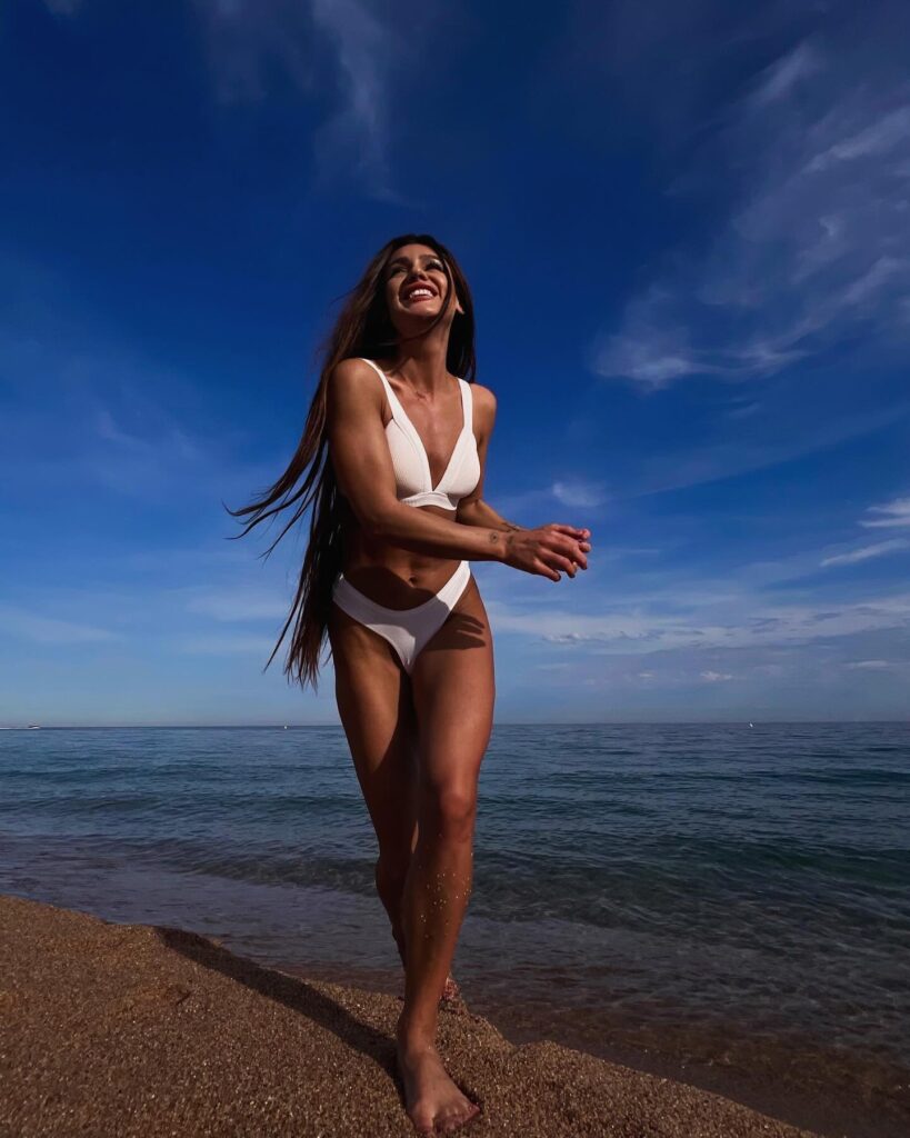 natali_fit_krb4_1715547234_3366576665423533475_1742121201