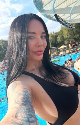 Ekaterina (934) Ekaterina (934)
