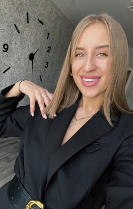 Layla (731) Layla (731)